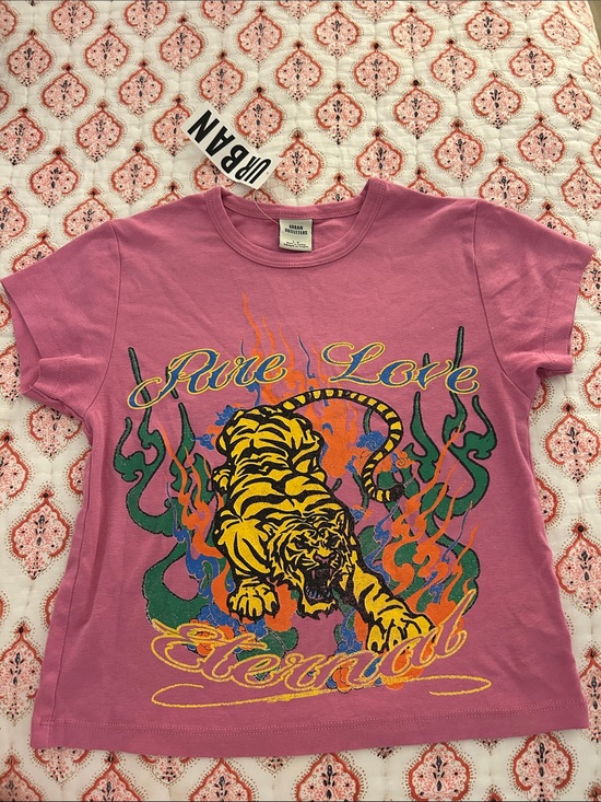 Urban Outfitters Tops - Urban Outfitters Pink Tiger Graphic 'Pure Love' women’s tee